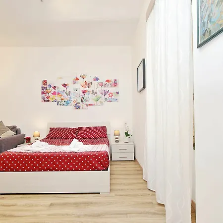 Apartment San Lorenzo District