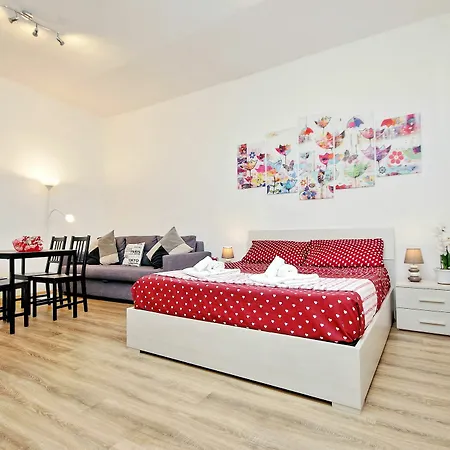 San Lorenzo District Apartment