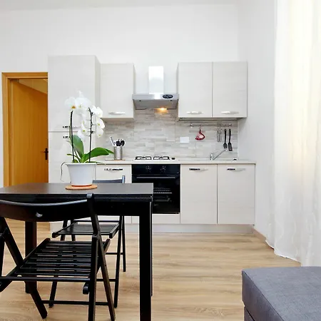 San Lorenzo District Apartment