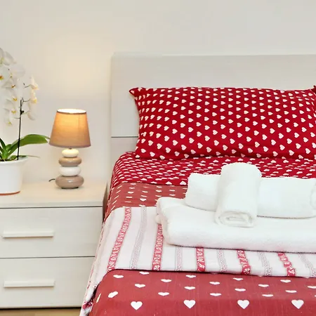 San Lorenzo District Apartment *